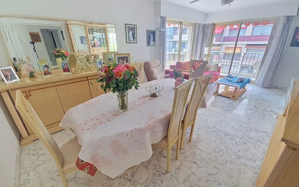 Salle à manger - Appartement Traversant avec Terrasse à Nice