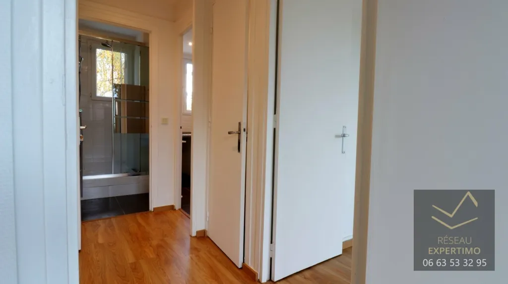 Rooms - Bright 3-Bed Flat with Eiffel View in Clamart