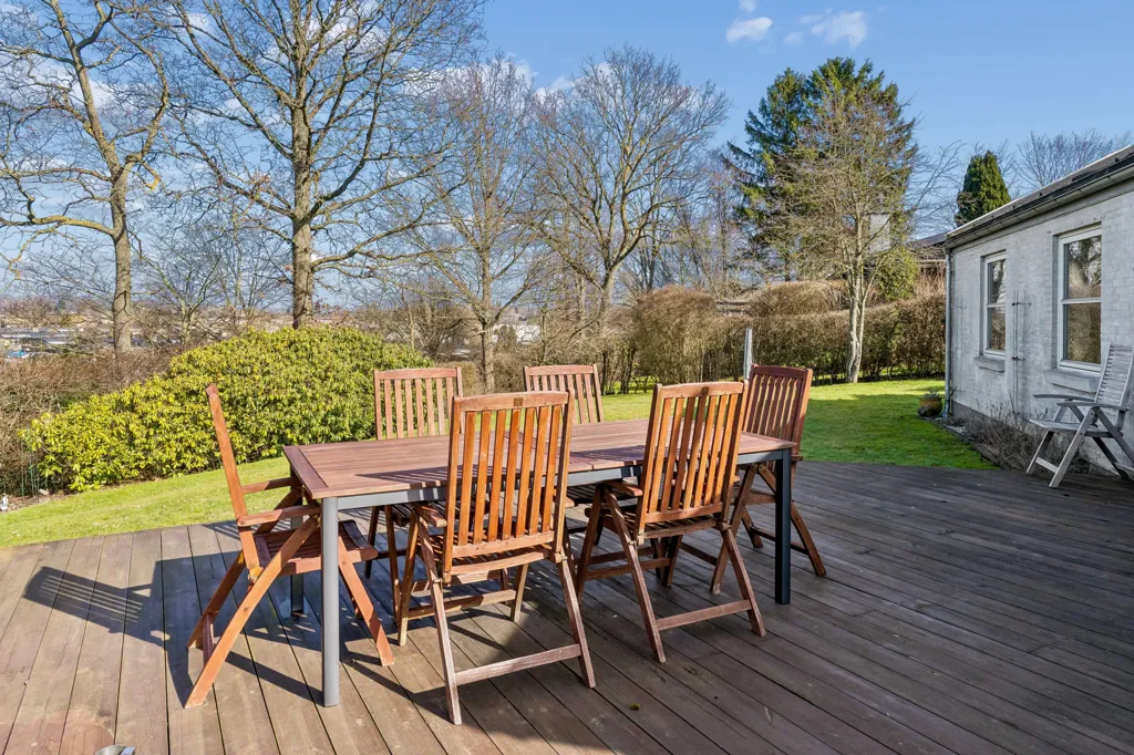 Terrass - Architectural Villa with View in Kokkedal
