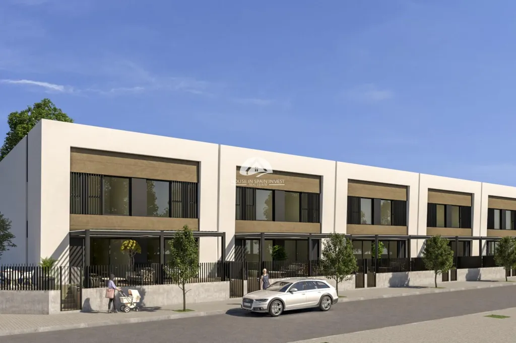 Modern Townhouse with Pool in Dolores
