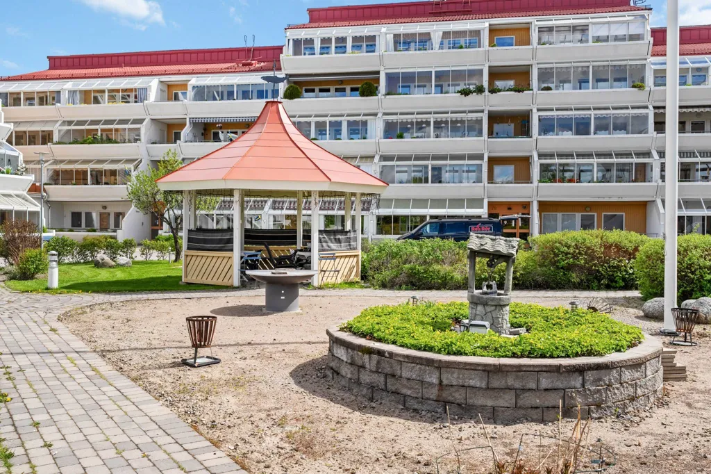 Jardin - Senior-Exclusive Flat with Balcony in Sörberge