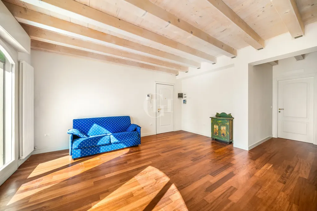 Soggiorno - Lakefront Apartment with Panoramic View in Torri del Benaco