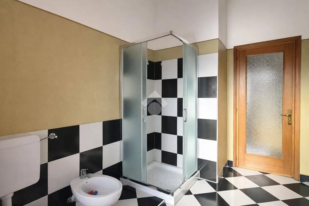 Salles de bain - Top-Floor Apartment with Balcony in Bra