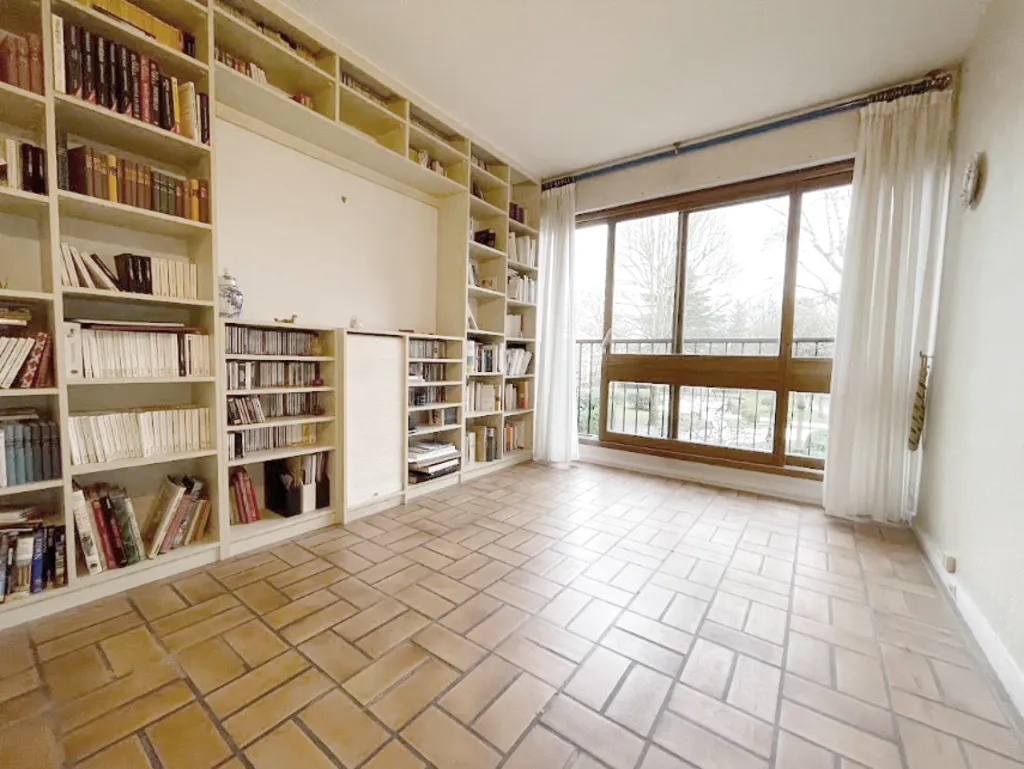 Bureau - Appartement avec Loggia et Vue Dégageée au Chesnay