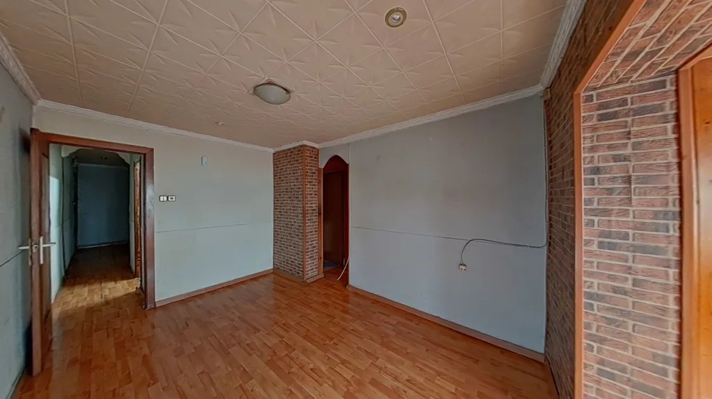 Toad - Apartment with Garden Access in Ripollet, Barcelona