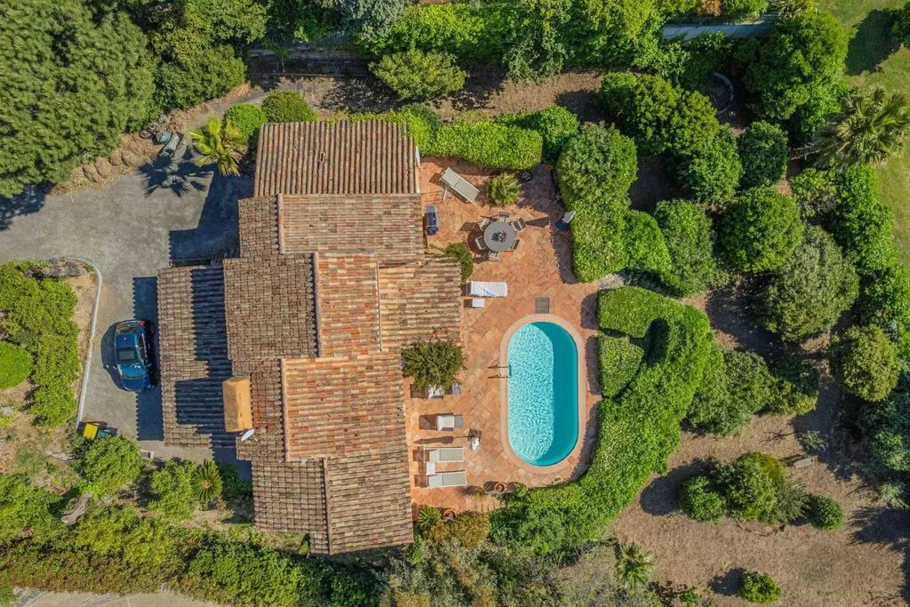 Vue aérienne - Villa de Luxe avec Vue Mer à Grimaud