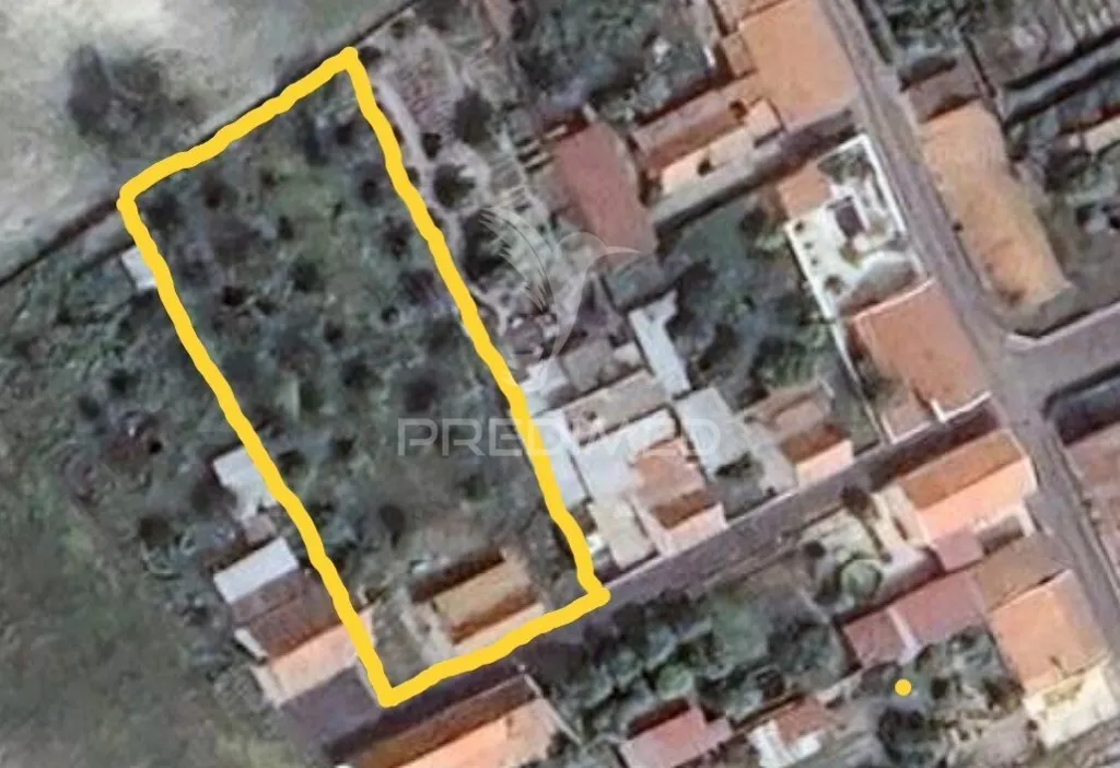 Vue aérienne - Detached House with Fruit Trees in Água Derramada