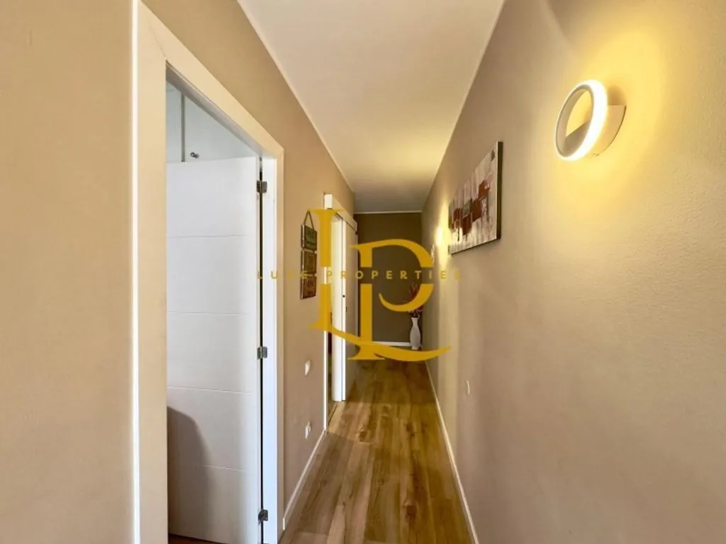 Entrée - Luxury Duplex with Terrace in Cerdanyola del Vallès