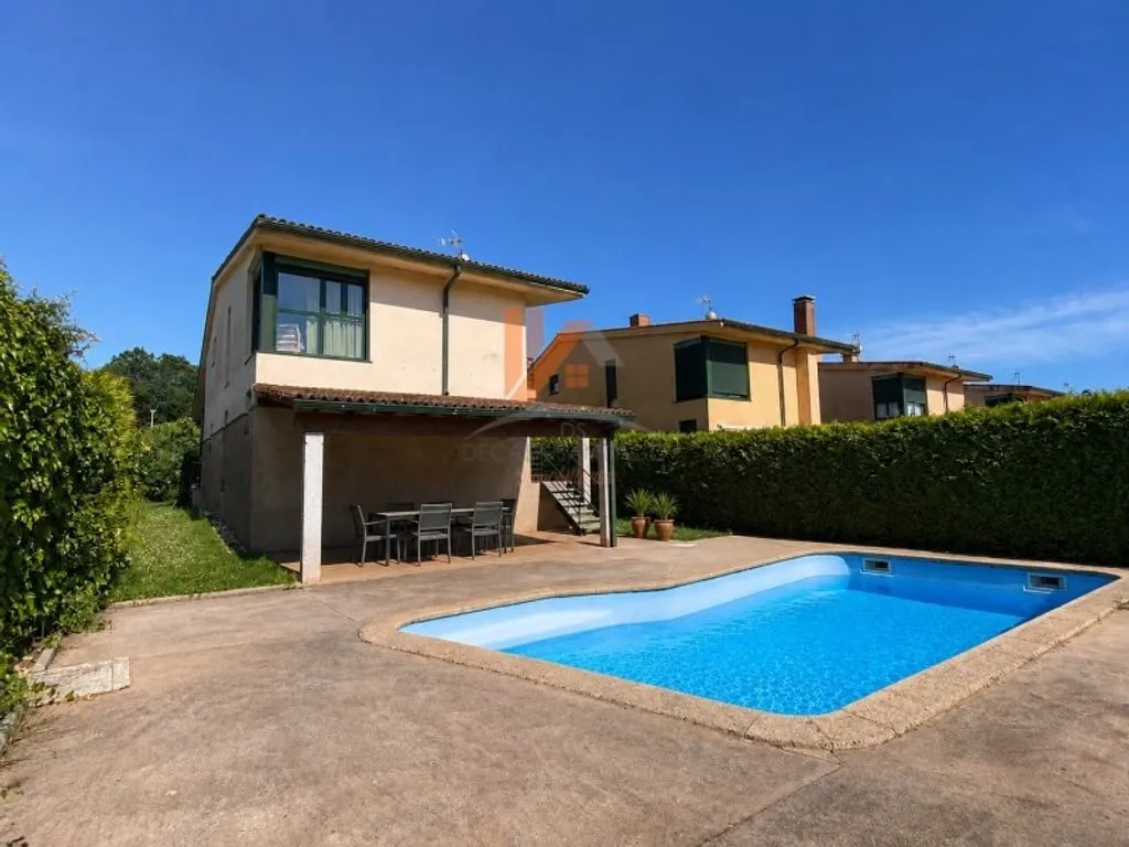 Bassein - Chalet with Pool in Luou, Teo