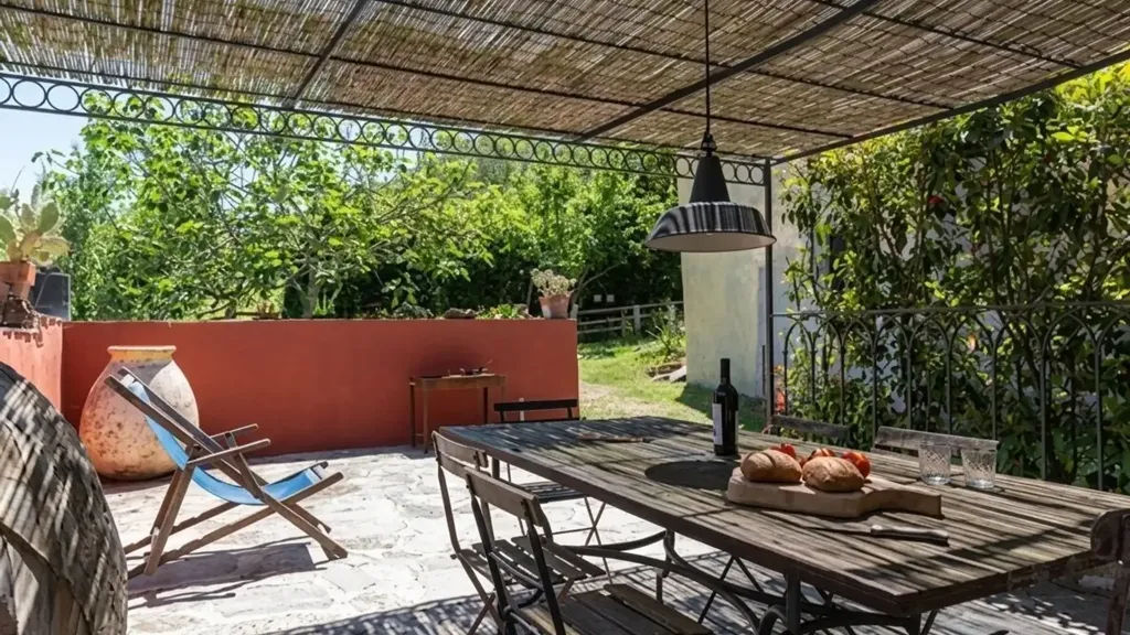Terrasse - Restored Stone Villa with Terrace in Imperia