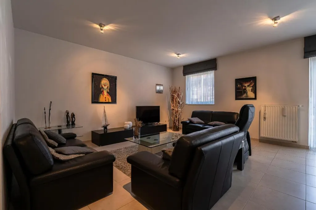 Elutuba - Modern Ground Floor Flat near Aalst Park