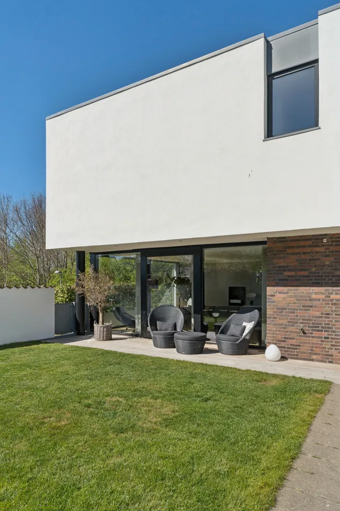 Extérieur - Villa with Garden and Forest View in Trekroner