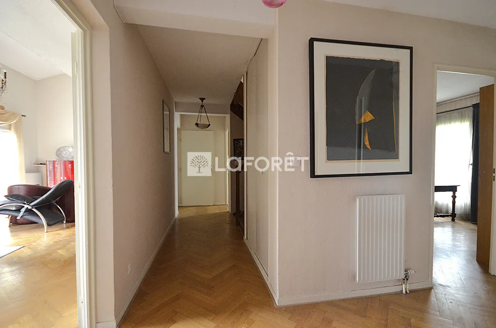 Esik - Duplex Flat with Terrace in Lyon