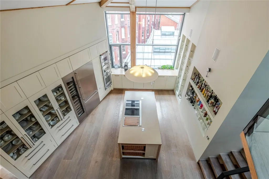 Kitchen - 3-bedroom property in London