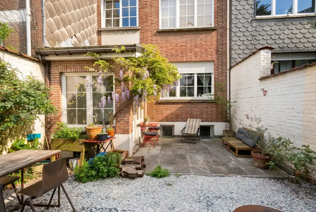 Garden - Ground Floor Apartment with Garden in Schaerbeek