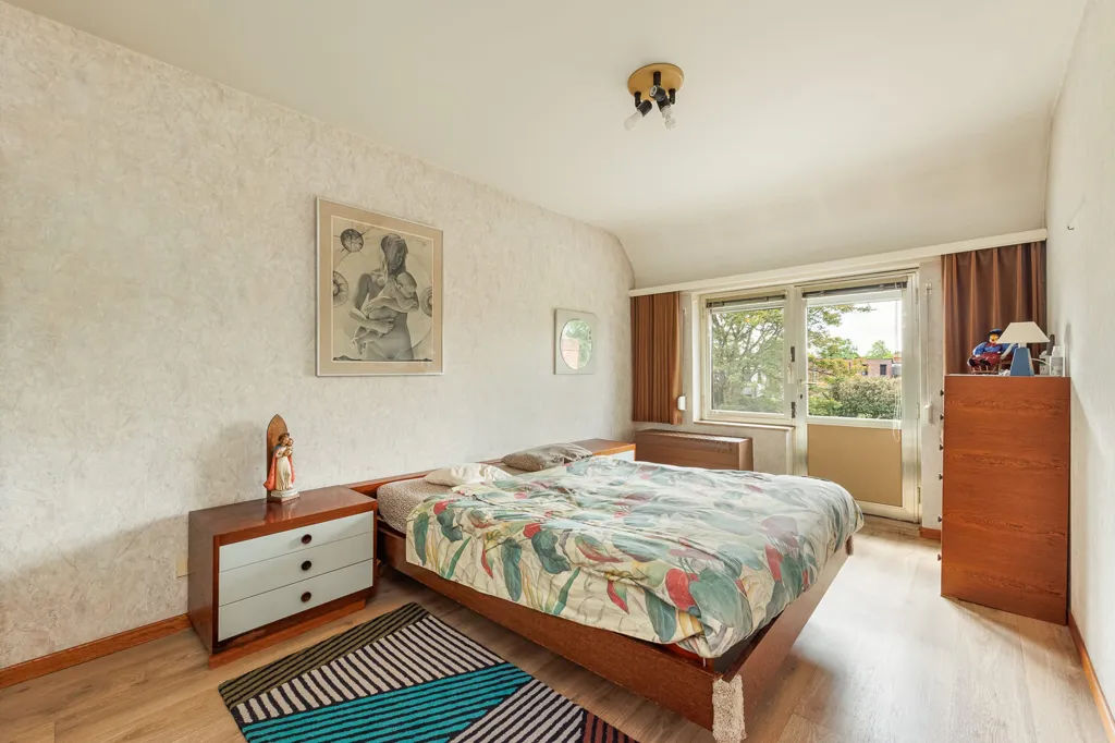 Magamistoad - Split-Level House with South-Facing Garden in Edegem