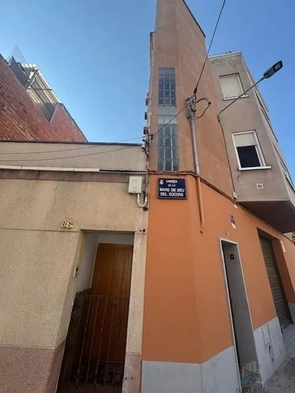 Välivaade - Semi-detached House with Garage in Terrassa