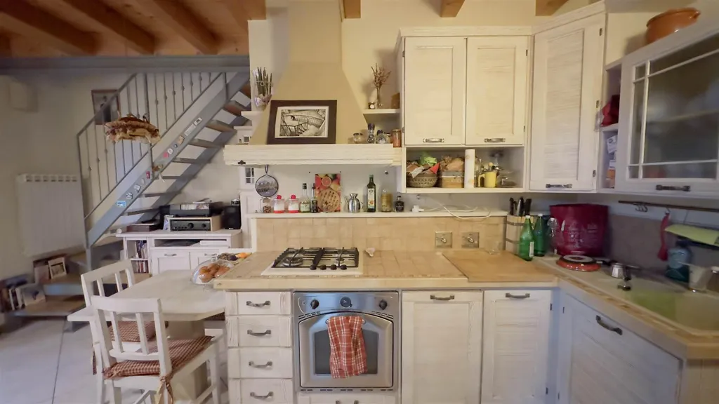 Kitchen - Rustic Apartment with Balcony in Florence
