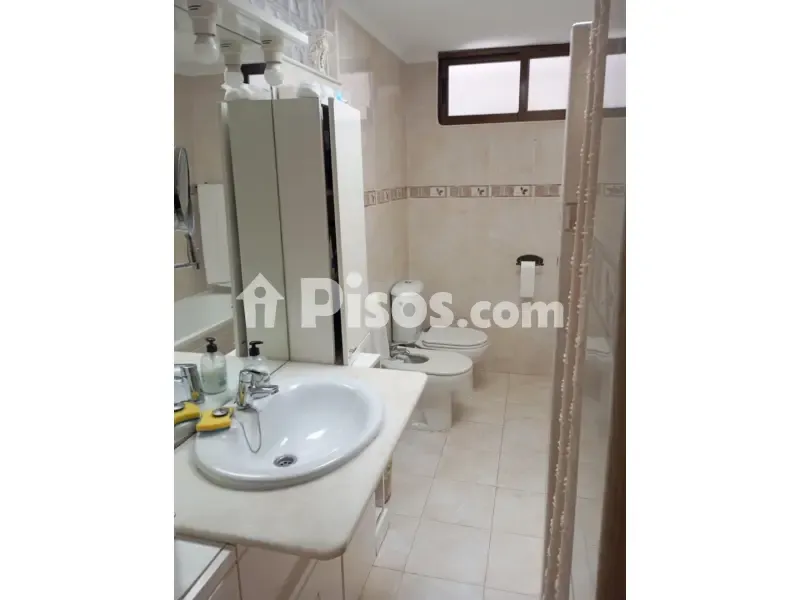 Salles de bain - Restaurant with Apartments in Cala de Bou