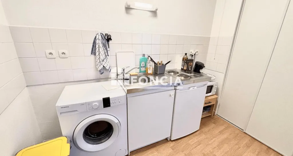 Utility Room - Studio with Balcony near Poitiers University