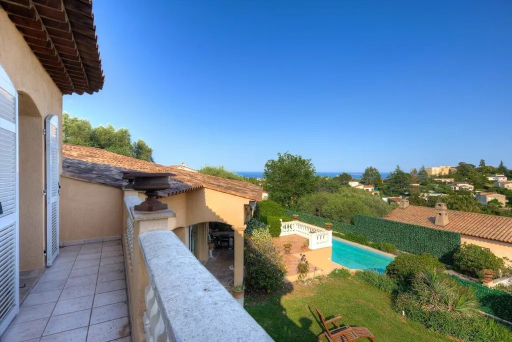 Terrass - Villa with Pool and Sea View in Antibes