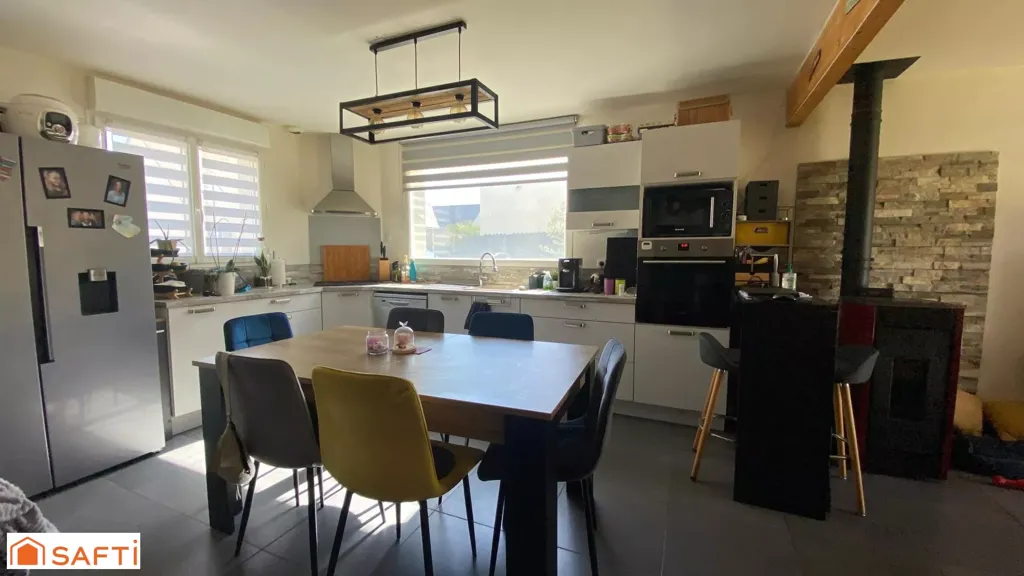 Cuisine - Maison Rénovée avec Jardin à Hennebont