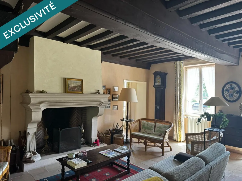 Soggiorno - Charming Property with Historic Features in Couchois