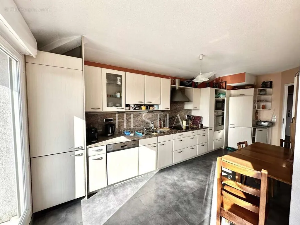 Cucina - Attic Flat with Mountain View in Annecy