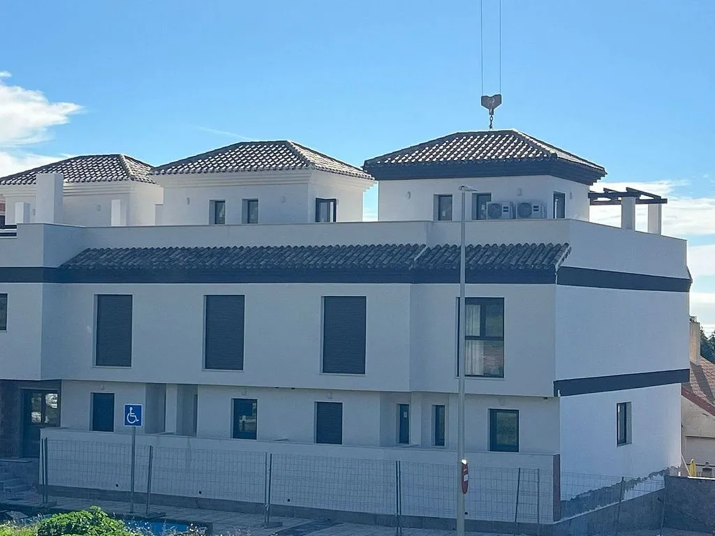 Extérieur - Terraced House with Pool in Portman
