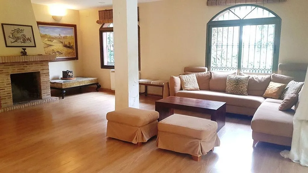 Elutuba - Chalet with Pool in Casco Antiguo