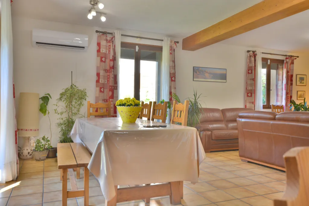 Salle à manger - Maison d'Architecte avec Jardin à Bozel Centre