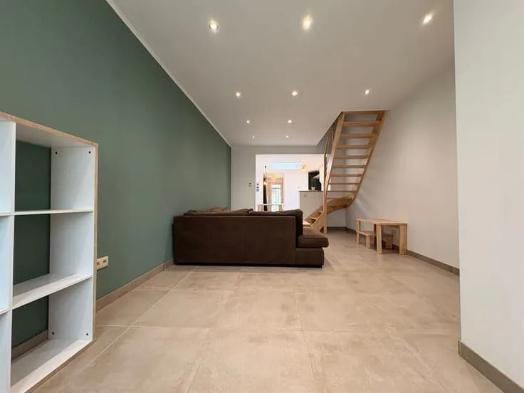 Maison Rénovée avec Jardin près du Centre