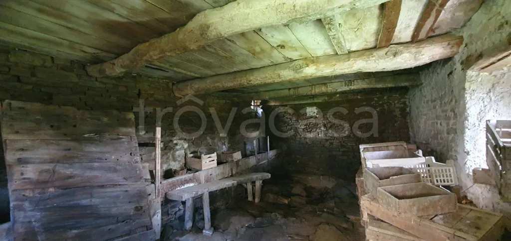 Utility Room - Rustic Complex with Panoramic View in Paroldo