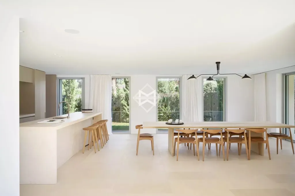 Salle à manger - Villa Luxueuse avec Piscine à Saint-Tropez