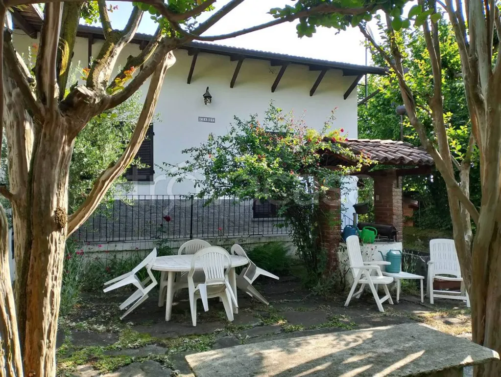 Terrace - Independent Villa with Private Garden in Barge