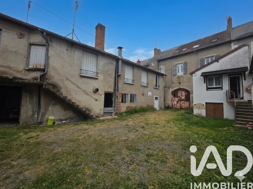 Jardin - Maison de Ville avec Dépendances à Luzy