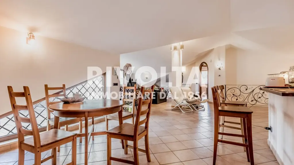 Salle à manger - Terraced Villa with Panoramic Terrace in Guidonia Montecelio