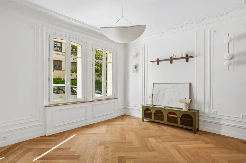 Salón - Haussmannian Flat with Seine View in Paris 16ème