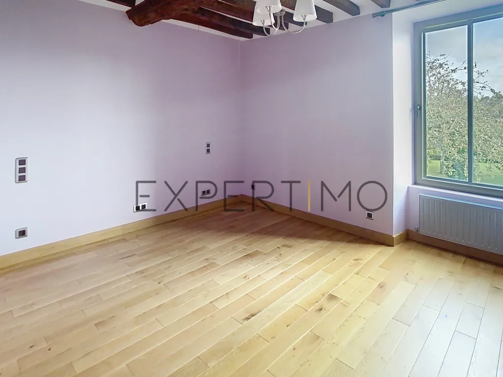 Rooms - Renovated Stone House with Workshop in Noyers-Bocage