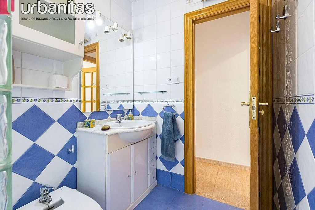 Salles de bain - Furnished Flat with Terrace in Vistabella