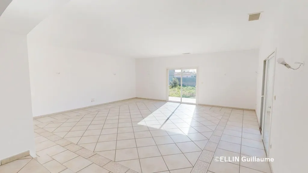 Pièces - Villa de Plain Pied avec Piscine à Pia