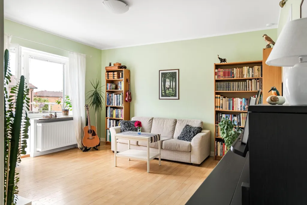 Soggiorno - Well-Maintained Two-Bedroom Flat in Tannefors