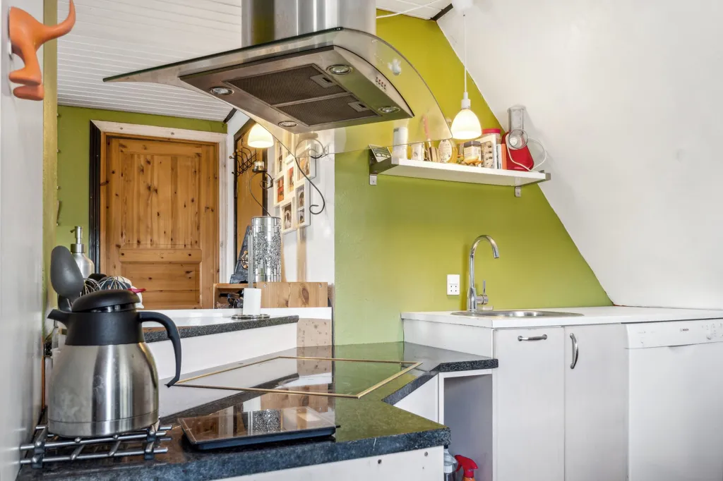 Cuisine - Villa with Professional Workshop in Ferritslev