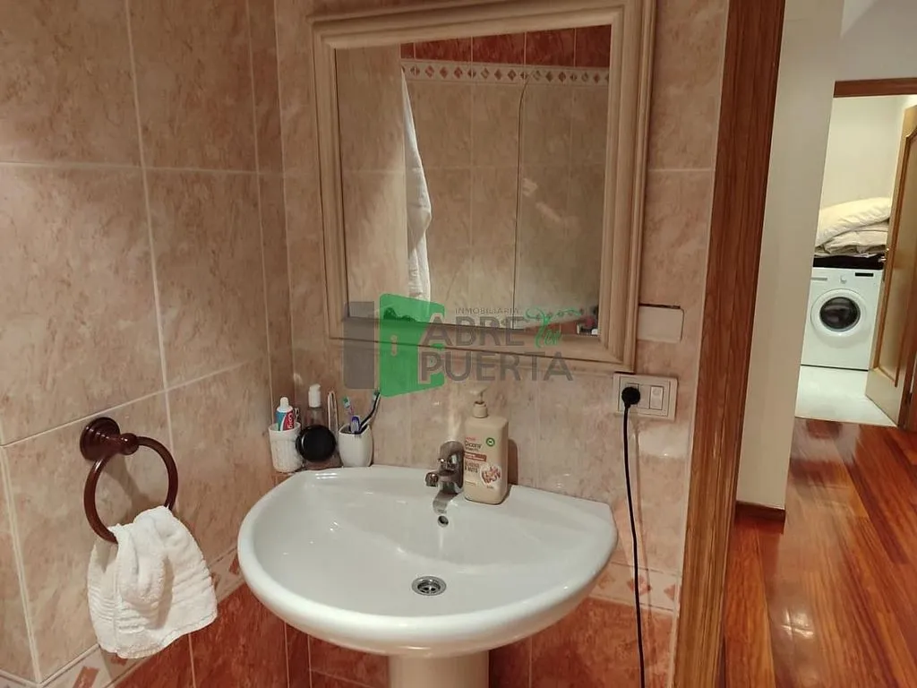 Bathrooms - Duplex with Terrace in Ourense