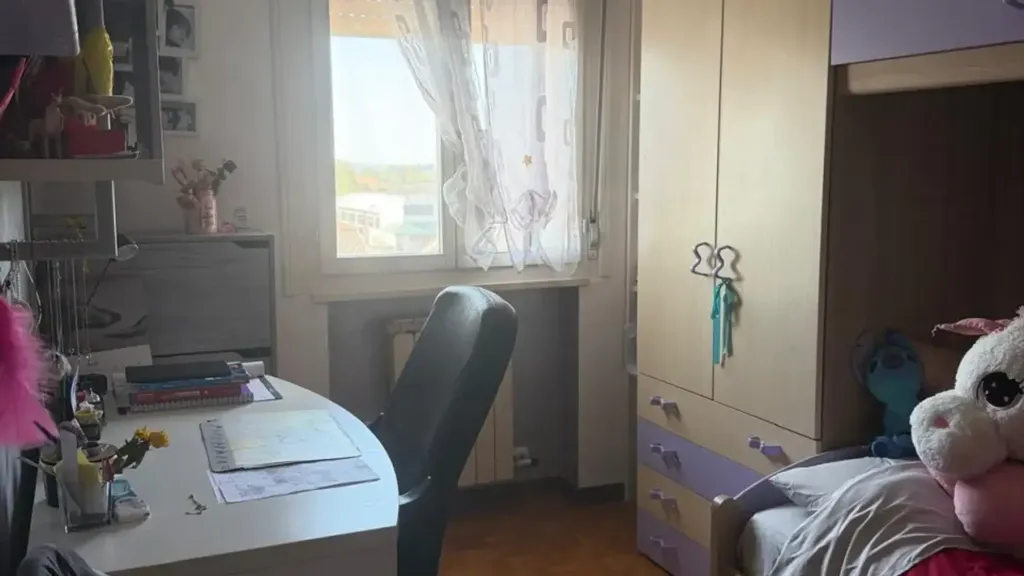 Chambres - Trilocale with Private Terrace in Trecenta Centre