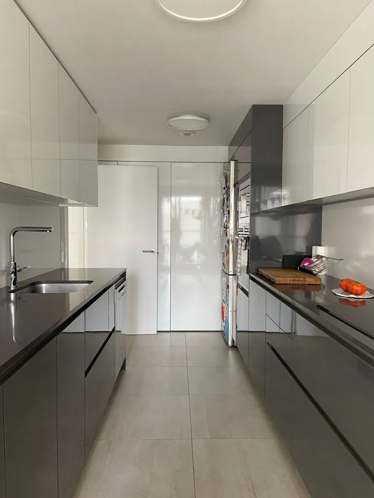 Cucina - Luxury Apartment with Terrace in Montecarmelo, Madrid