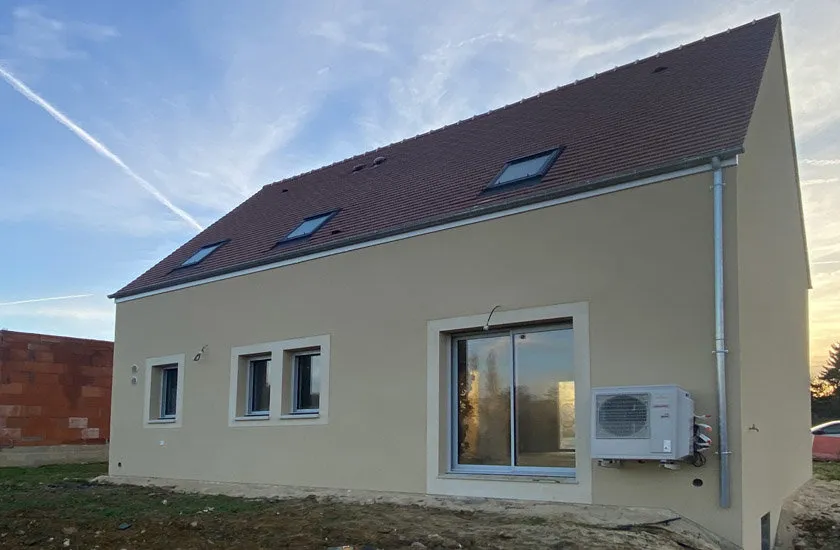 5-toaline maja asukohas Fontenay-Trésigny