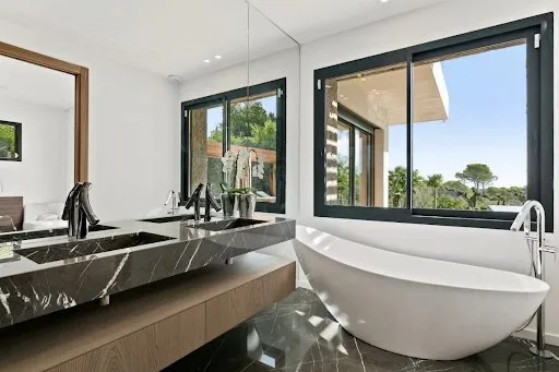 Salles de bain - Villa Prestigieuse avec Piscine à Mougins