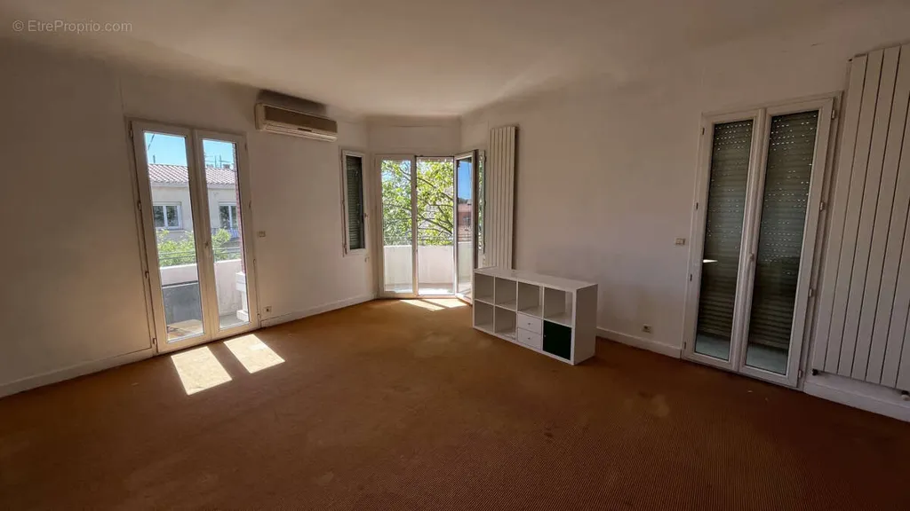 Pièces - Appartement T4 avec Balcon à Perpignan