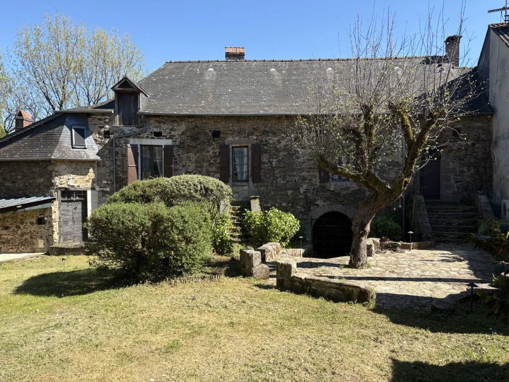 Aed - Renovated Stone House with Pool near Objat
